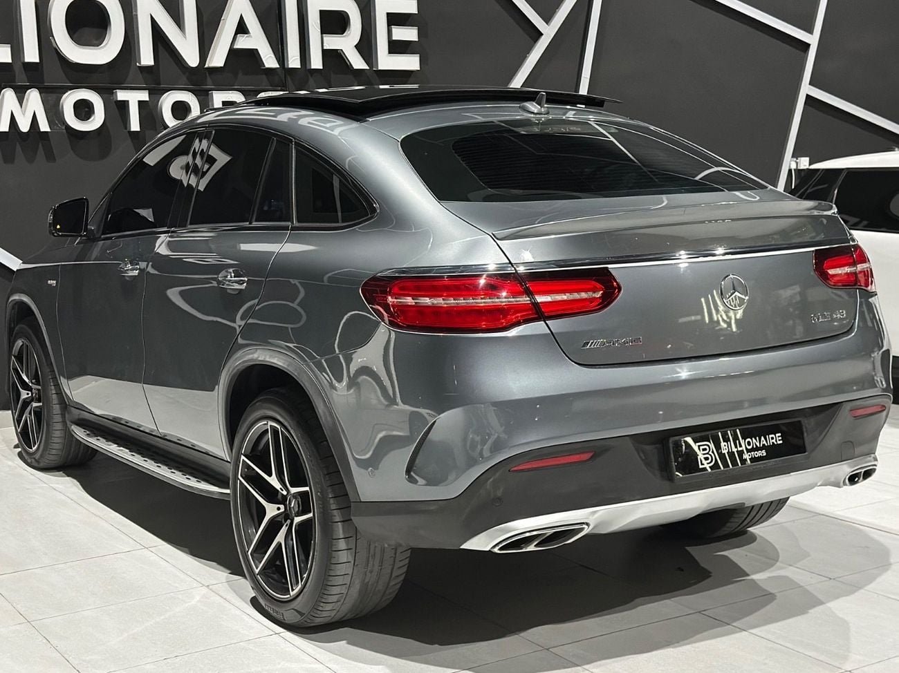 مرسيدس بنز GLE 43 AMG MERCEDES-BENZ GLE 43 AMG | GCC | 2019 | FULL OPTIONS LIKE NEW