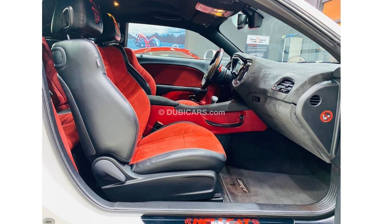 Dodge Challenger SRT Hellcat CHALLENGER HELLCAT 2015 GCC IN BEAUTIFUL CONDITION FOR ONLY 169K AED INCLUDING FREE INSU