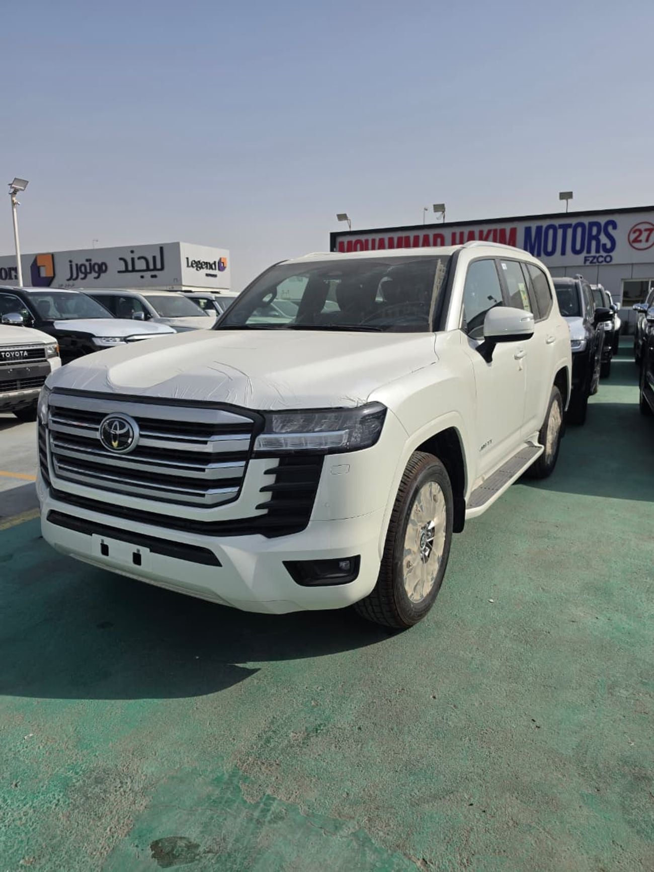 تويوتا لاند كروزر Toyota Land Cruiser LC300 GXR 3.5 Twin Turbo 2026 – فل أوبشن | 3.5 لتر توين تيربو | أبيض خارجي | داخ