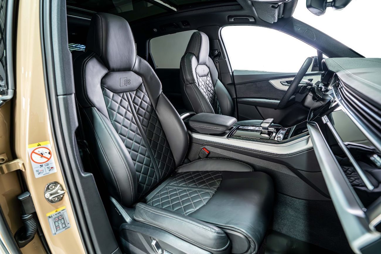 Audi SQ7 2025-Twin Turbo V8-Al Nabooda Warranty-Exclusive Color-Sports Exhaust-22 Inch Rims