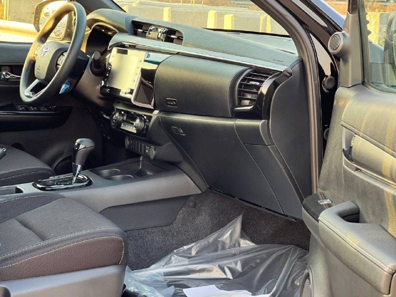 Toyota Hilux ADVENTURE 4.0L PTR A/T // 2025 // FULL OPTION WITH 360 CAMERA , BLIND SPOT , ADV KIT // SPECIAL OFFE