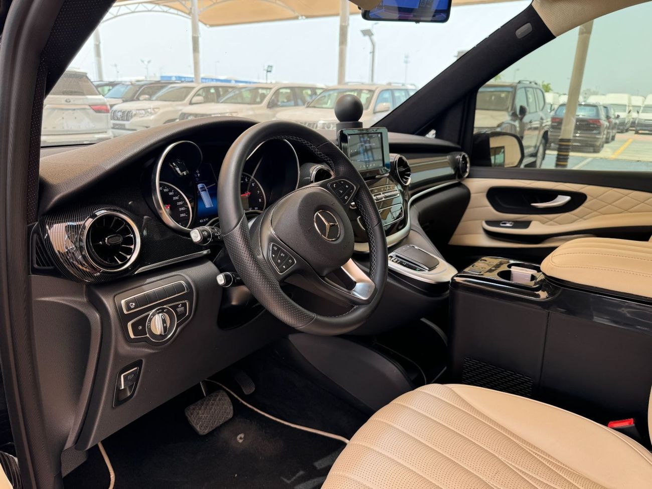 مرسيدس مايباخ مايباخ v250 Mercedes-Benz V-Class Business Edition-2023-Under Warranty