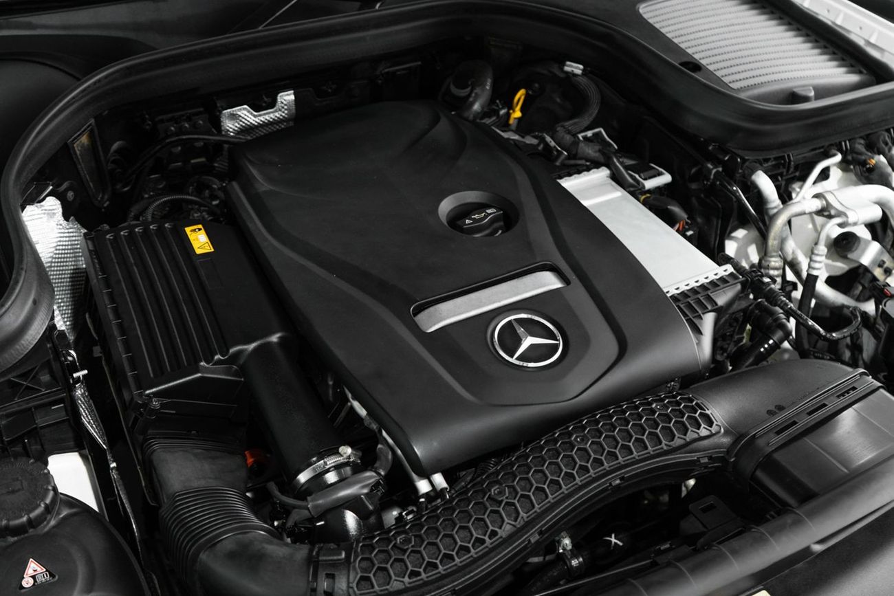 مرسيدس بنز GLC 250 4MATIC