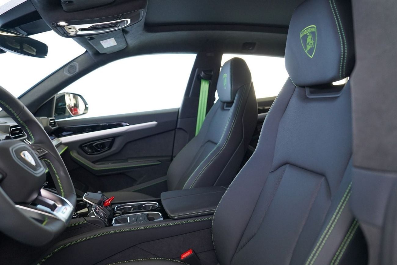 لامبورغيني اوروس STD SE 4.0T V8