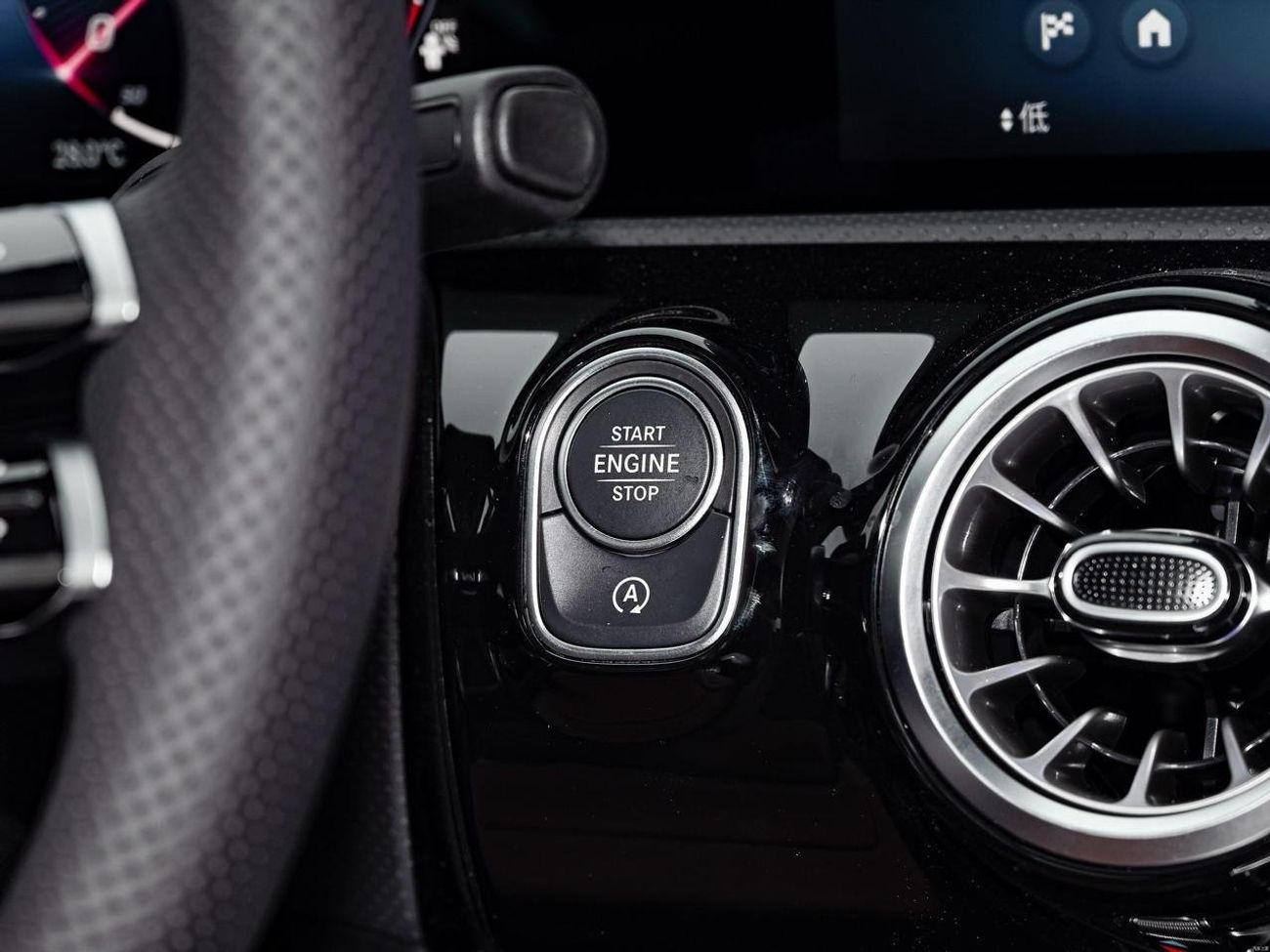 Mercedes-Benz A 200 Mercedes Benz A200 / 2025 / Chinese / 0 km / white