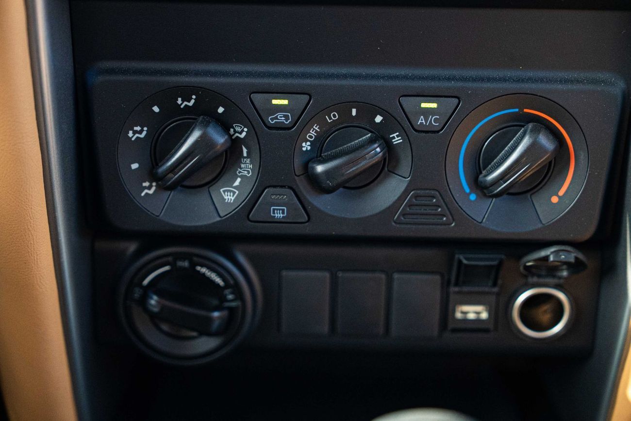 Toyota Fortuner 2.7 - Silver Metallic Inside Chamois | Export Only