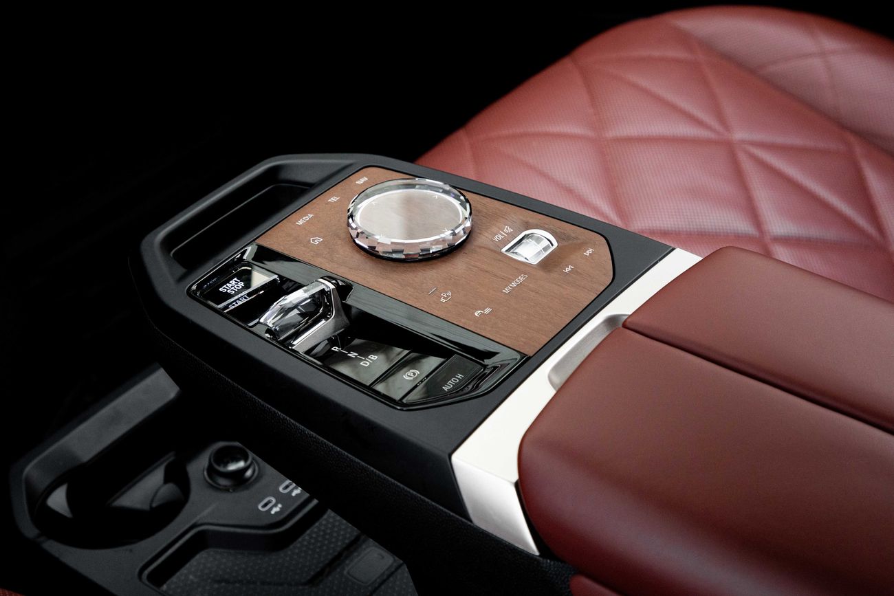 بي أم دبليو iX iX 40i | 3,917 P.M | 0% Downpayment | BMW iX 40i | BMW Warranty! | Ramadan Offer!