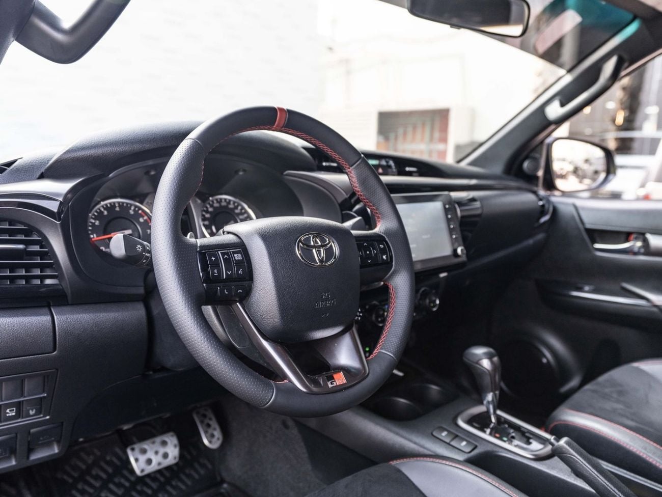 Toyota Hilux GR SPORT