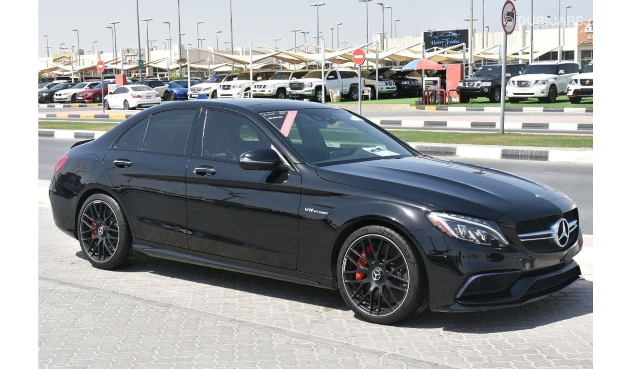 Mercedes-Benz C 63 AMG CARBON FIBER PACKAGE / CLEAN CAR / WITH WARRANTY