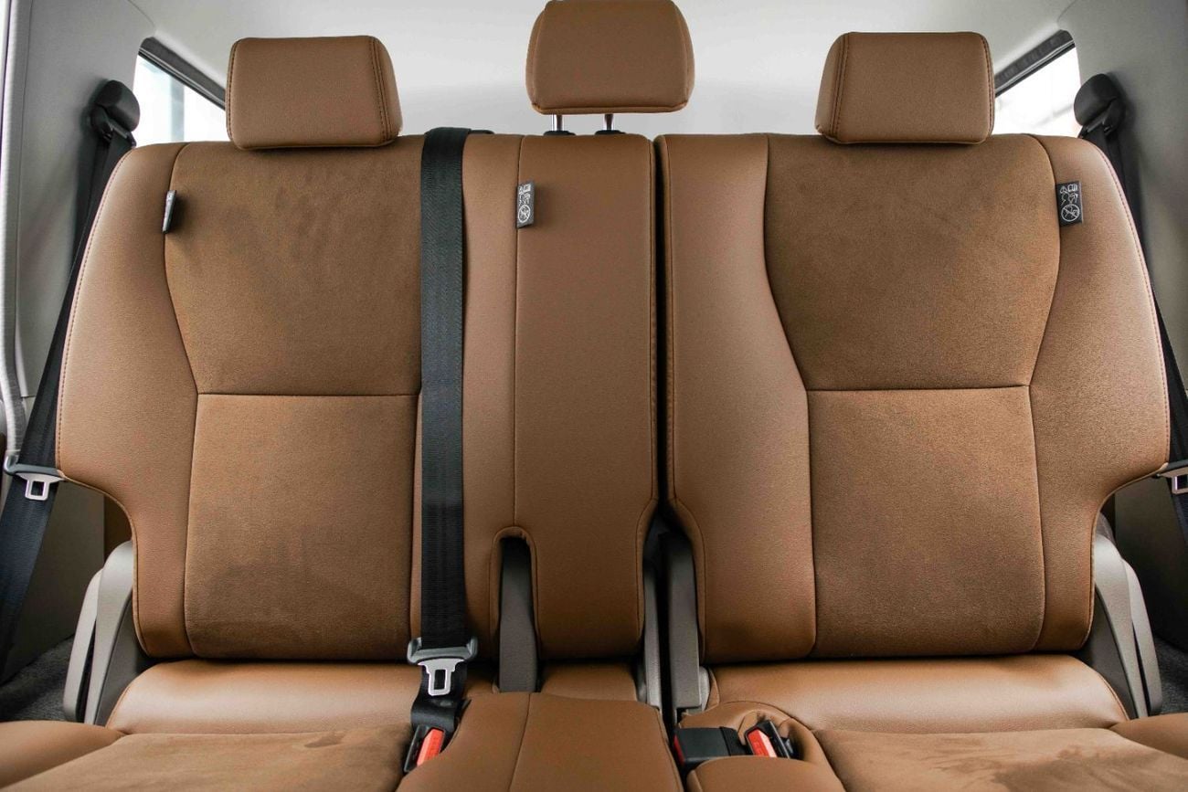 Toyota Land Cruiser LC76 Hardtop 2.8L - White Inside Saddle Tan | Export Only