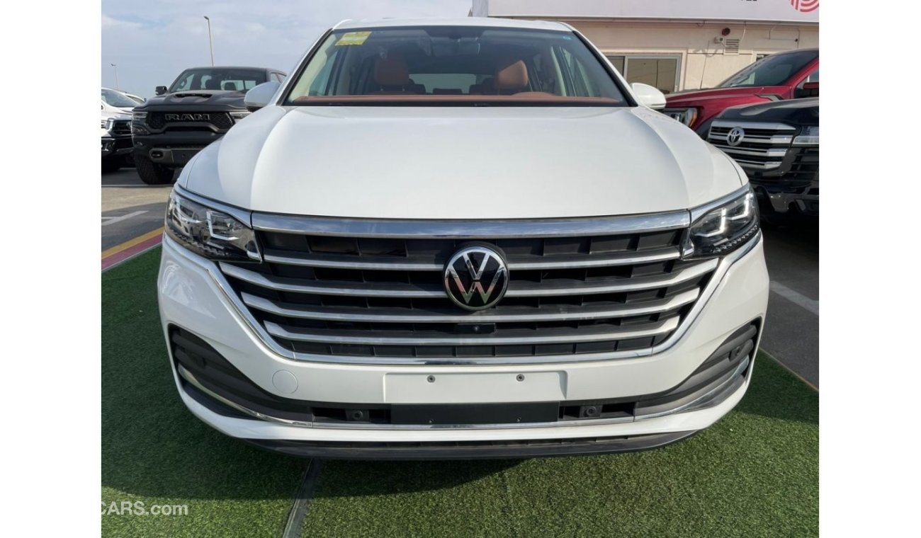 فولكس واجن فلورن VW Viloran 2.0 turbo ,panoramic sunroof , massage seat ,heated and cold seat , 360 cam