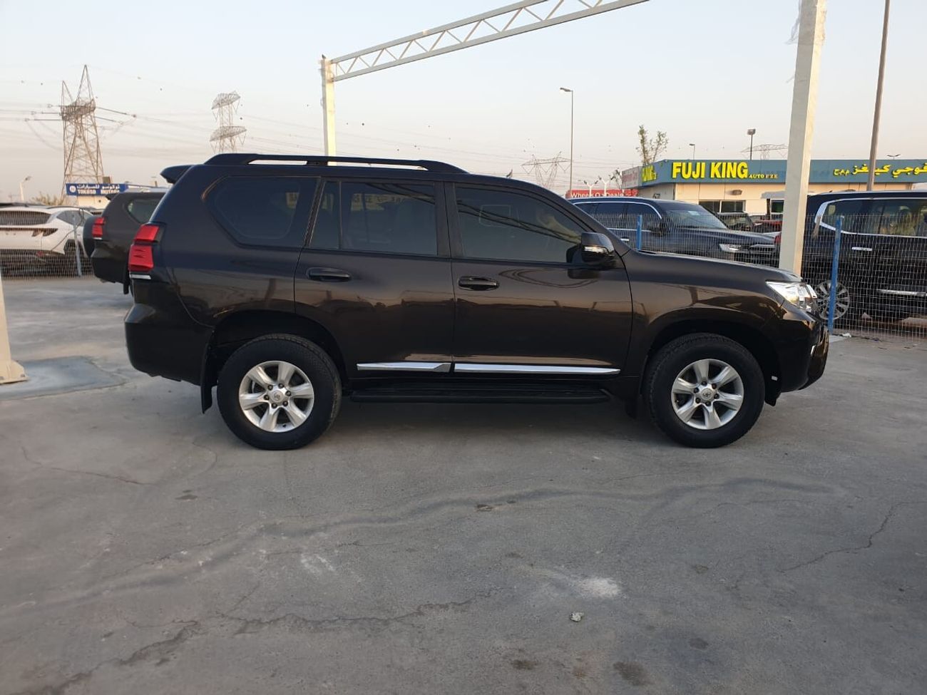 Toyota Prado 2.7L TXL - 4 CYLINDER (PETROL)