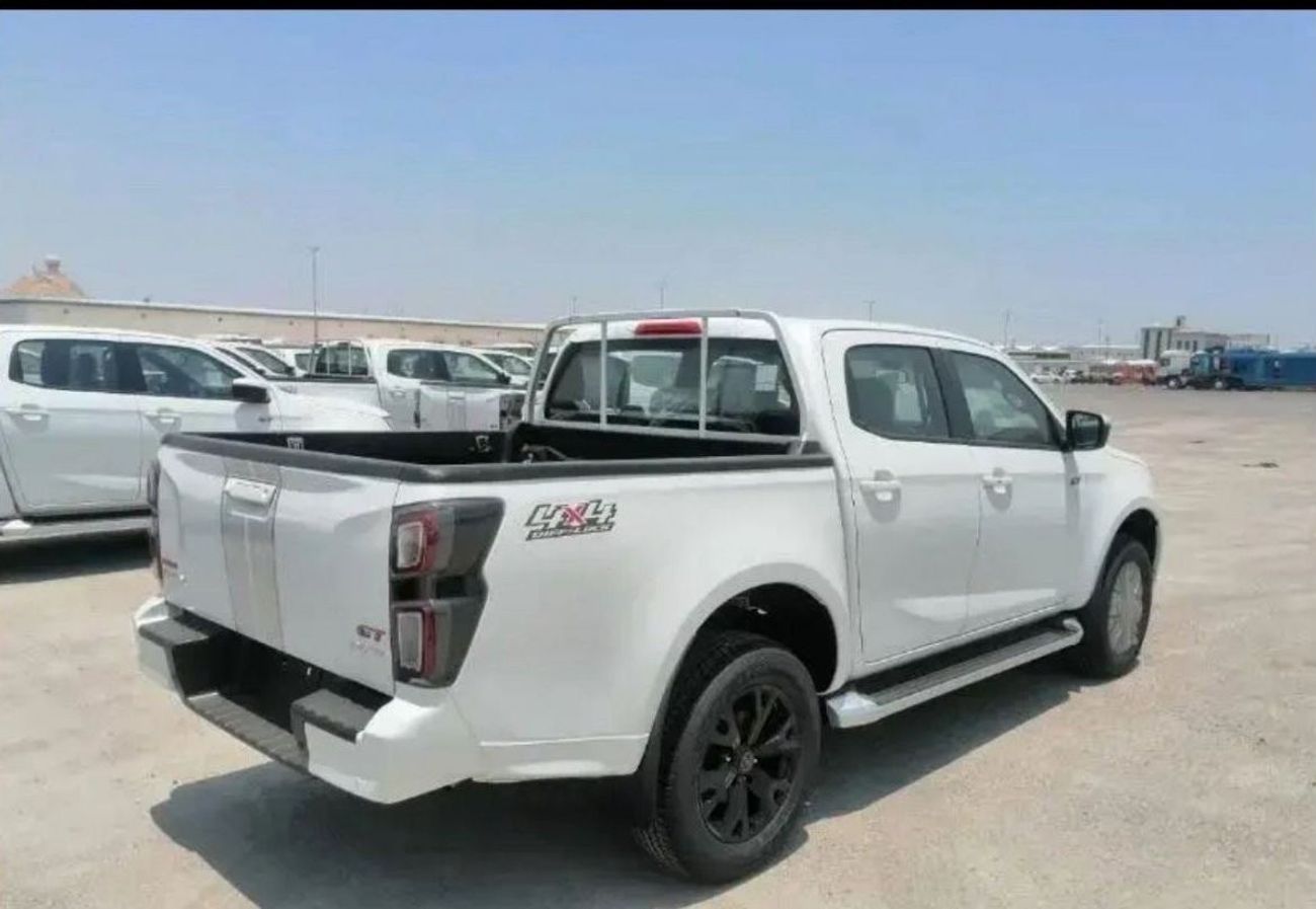 Isuzu DMax 3.0L Crew Cab 4WD LS (A/T)