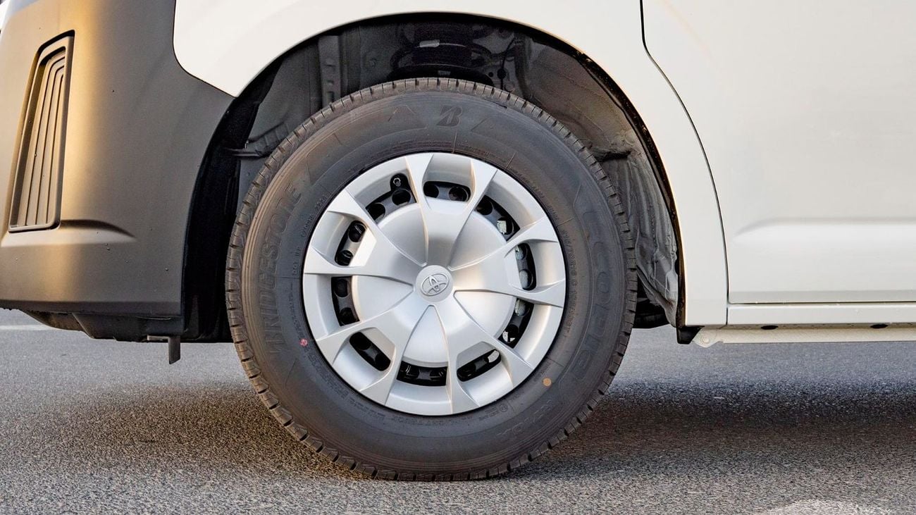 Toyota Hiace 2025 Toyota Hiace Cargo RWD 3.5L petrol AT - GCC (Export Price)