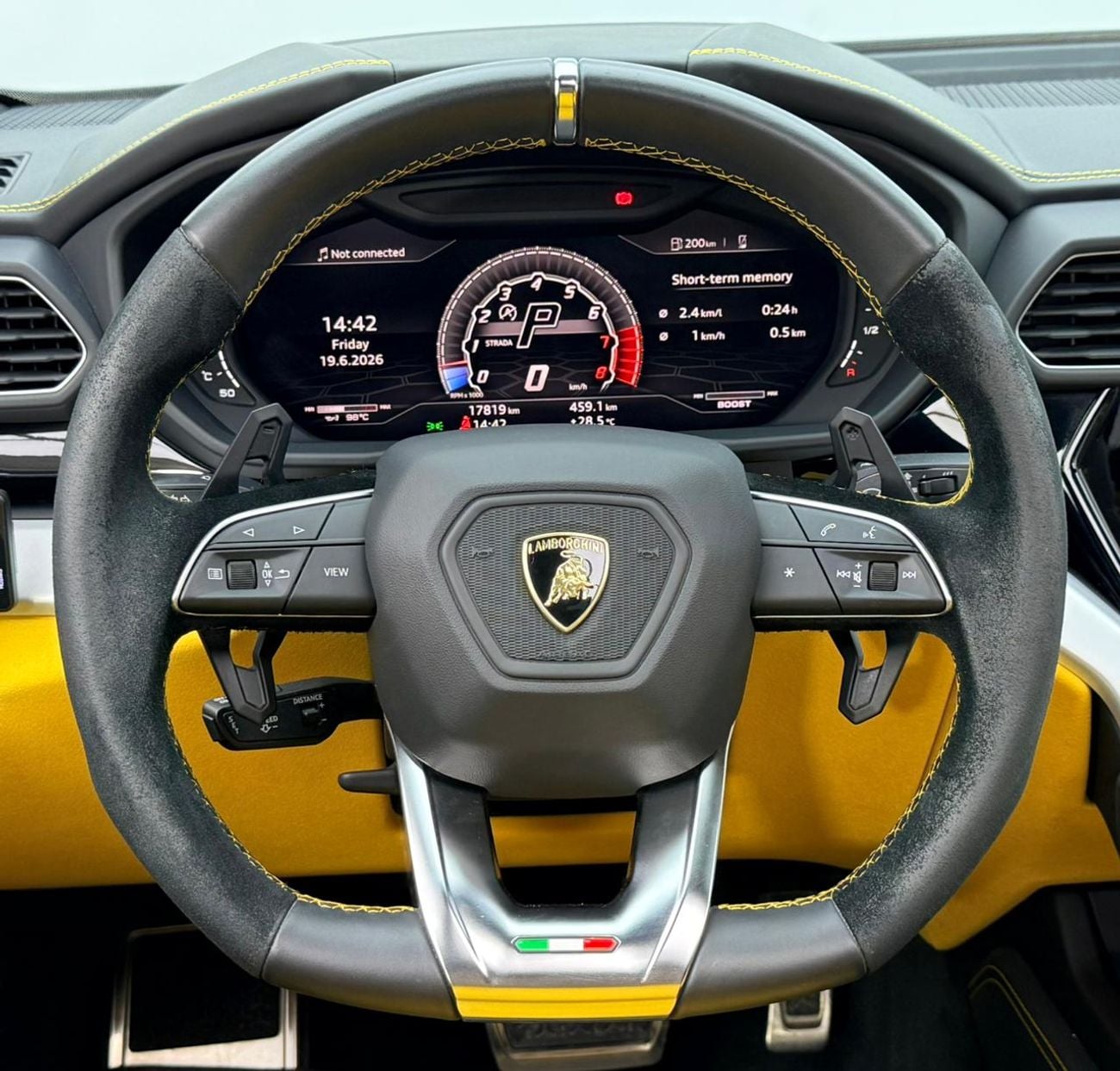لامبورغيني اوروس STD 2020 Lamborghini Urus, Warranty, Full Lamborghini Service History, Very Low Km, Japanese