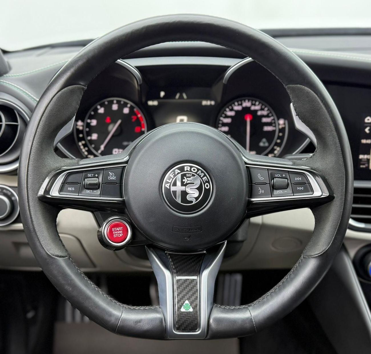 ألفا روميو جوليا Quadrifoglio 2.9L (510 HP) 2020 Alfa Romeo Giulia ,Gargash Warranty+Service Contract+Full Service Hi