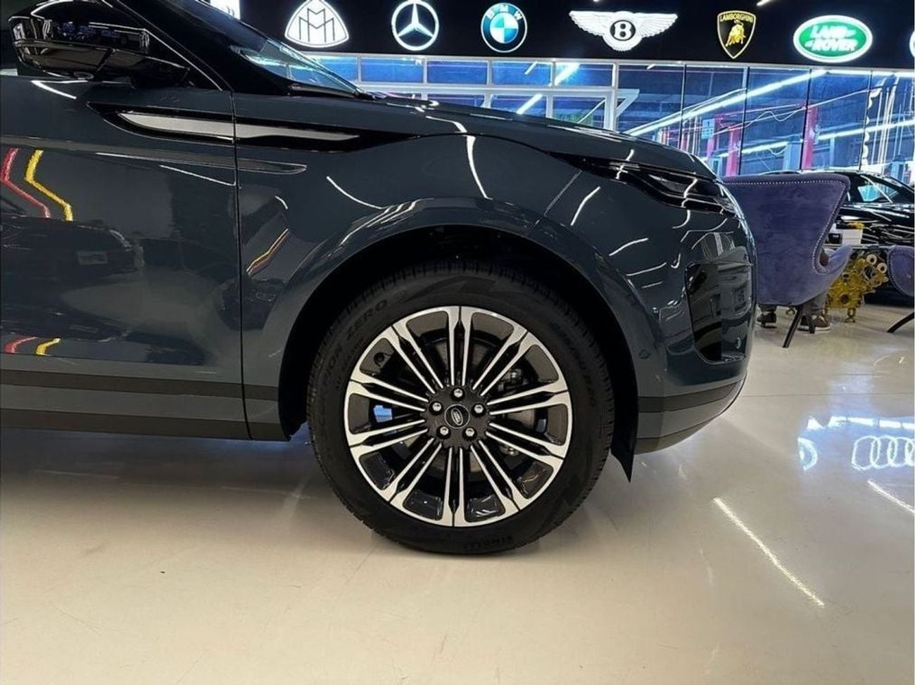 لاند روفر رانج روفر إيفوك 2024 Land Rover Range Rover Evoque P200 S & ( 5 YEARS WARRANTY AND SERVICE CONTRACT )