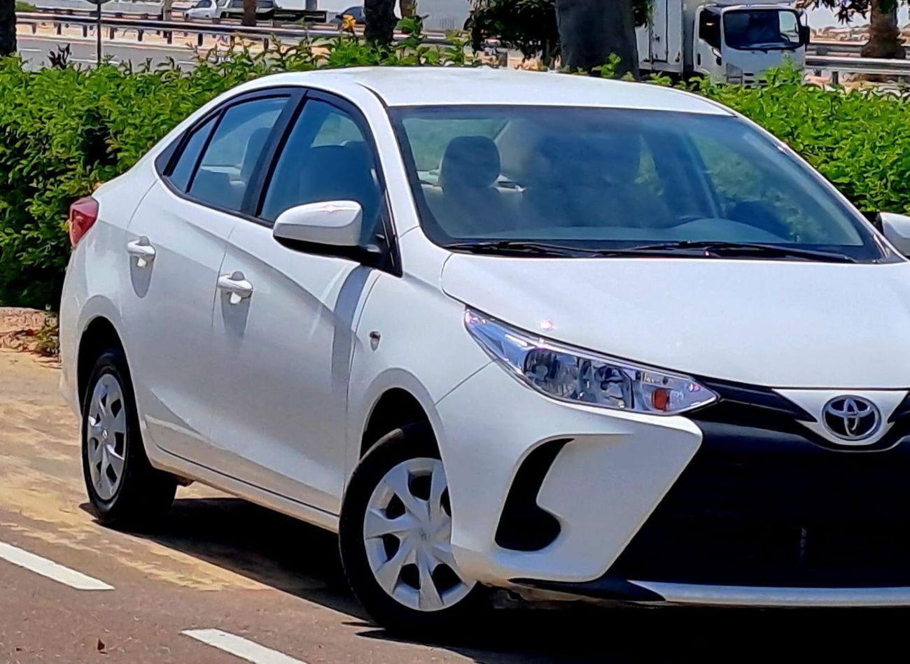 Toyota Yaris 1.5L E 650-Monthly l GCC l Cruise, Camera, GPS l Accident Free