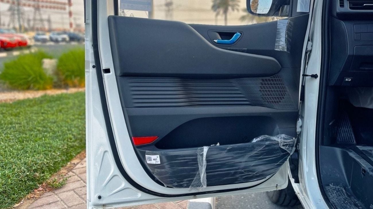 Hyundai Staria 3.5 L Cargo van Automatic