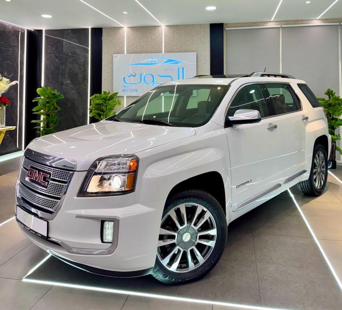 GMC Terrain 2.0T SLT (AWD) BEST GMC TERRAIN DENALI V6 || GCC || FULL OPTIONS || PANORAMIC ROOF || SCREENS
