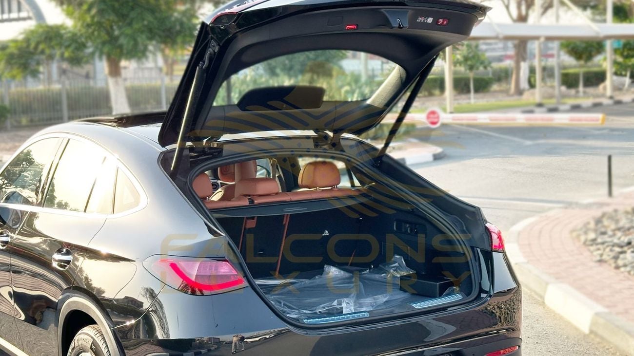 مرسيدس بنز GLC 300 2026 Mercedes-Benz GLC Coupe GLC 300 AMG 4MATIC - Korean Specs