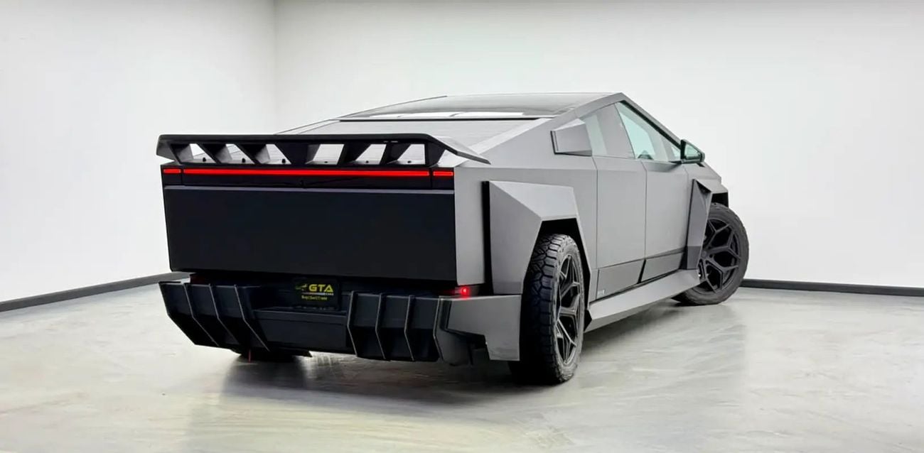 Tesla Cybertruck FOUNDATION SERIES AWD Armor Glass, Vision , Very Low Km, Fully Loaded, Excellent Condition