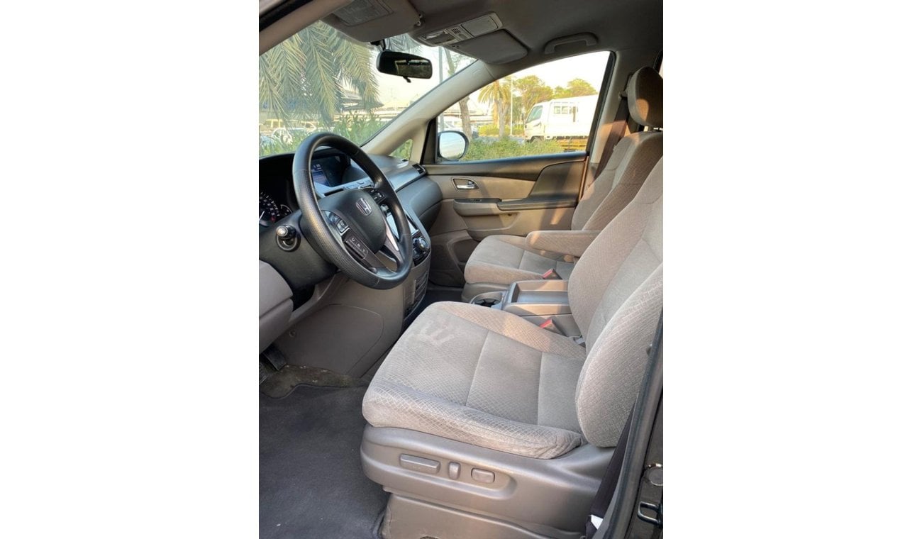 Honda Odyssey Honda Odyssey - AED 1,125/ Monthly - 0% DP - Under Warranty - Free Service