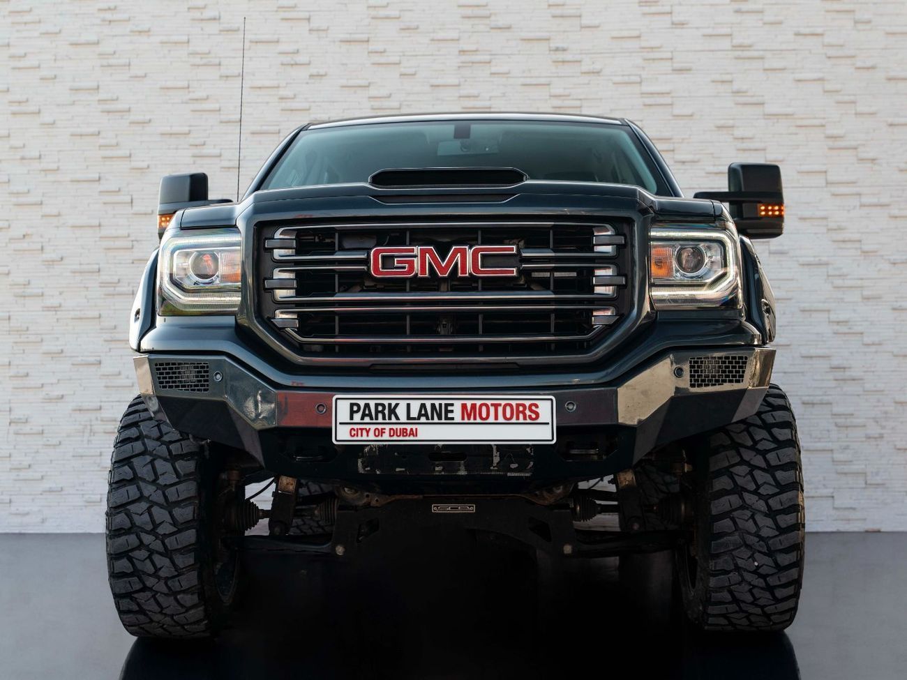 جي أم سي سييرا 5.3L V8 AT4 Crew Cab (AWD)