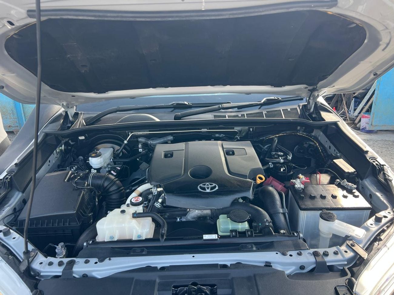 تويوتا هيلوكس TOYOTA HILUX PICKUP DIESEL 2.8 LITER YEAR 2020 SILVER COLOR
