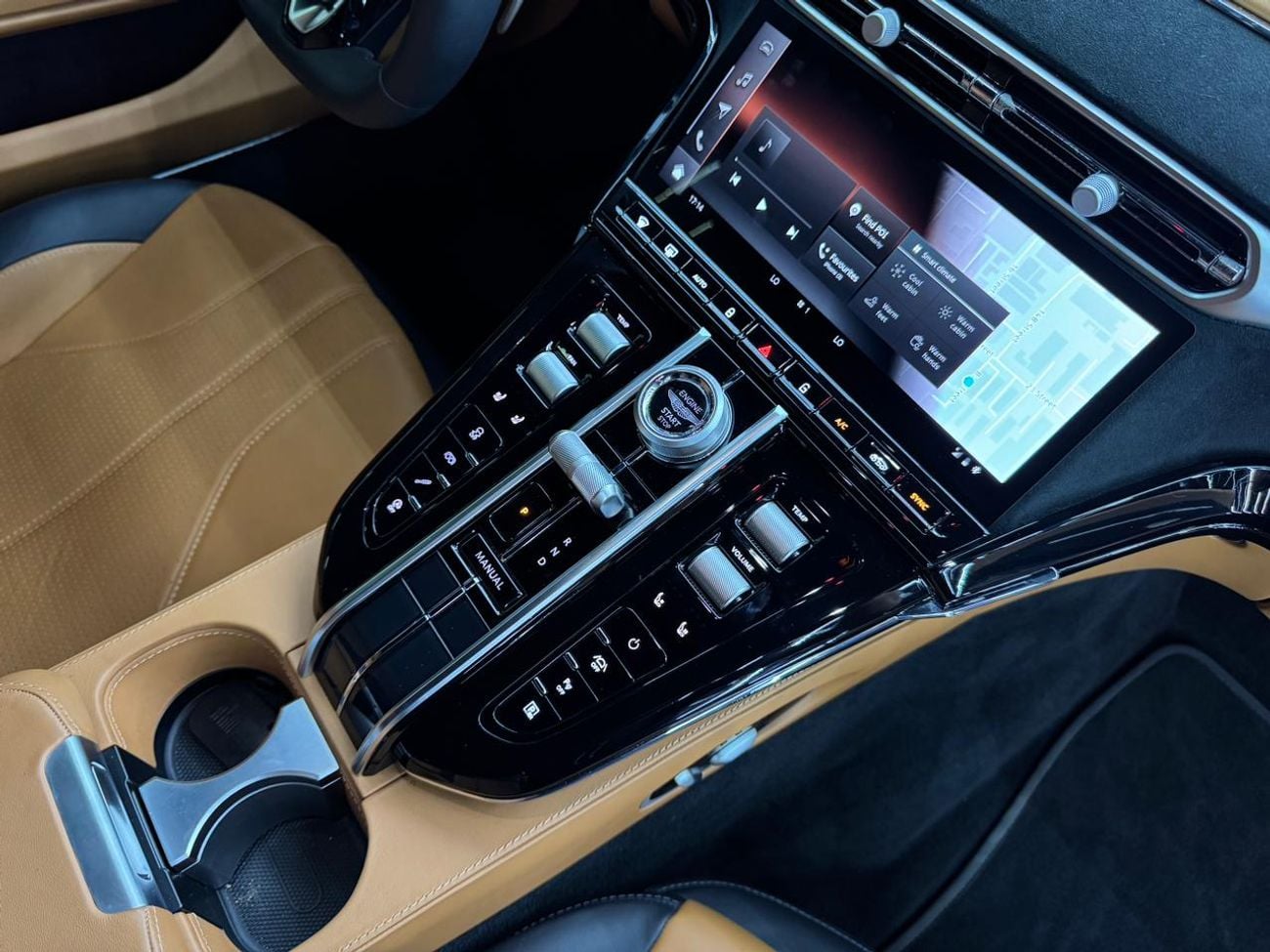 Aston Martin Vantage Standard V8