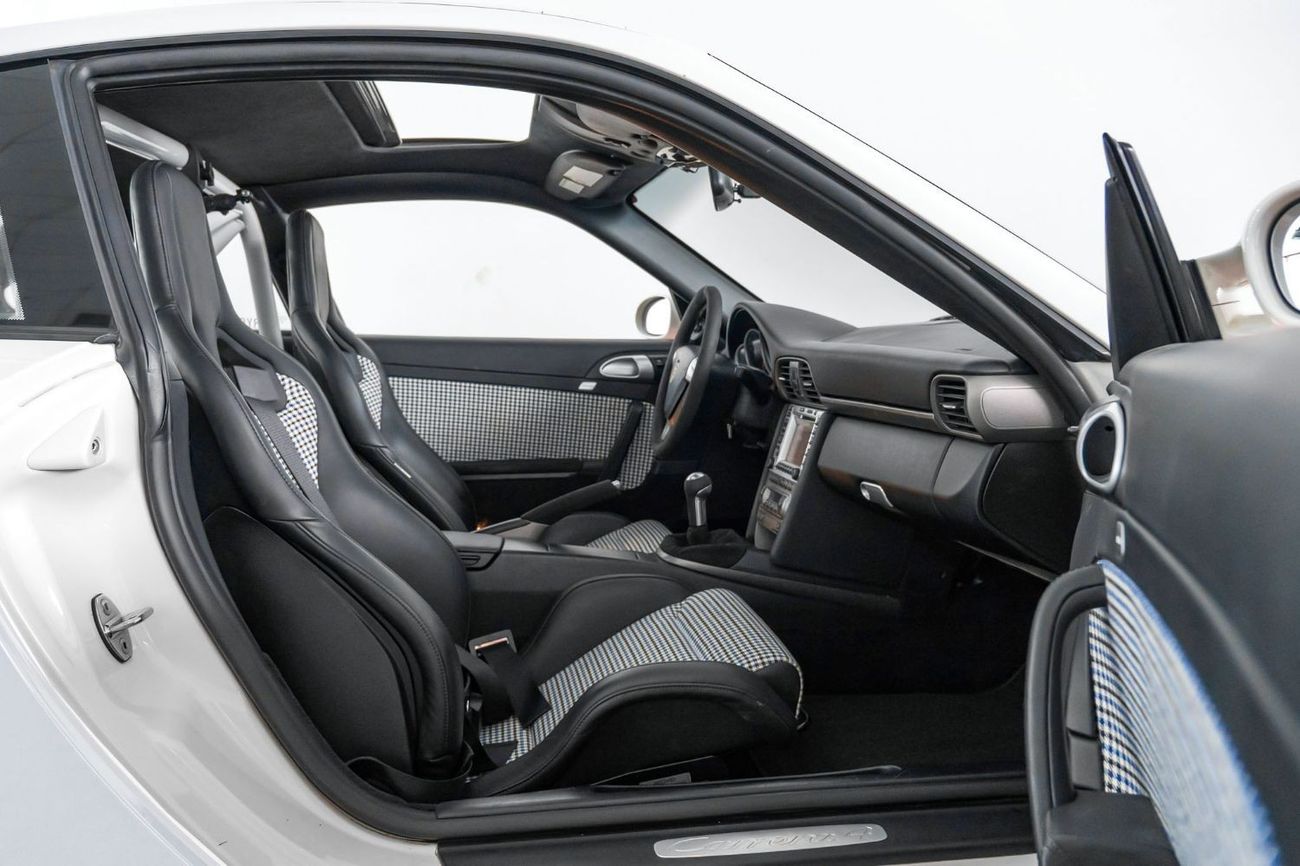 Porsche 911 2007 Porsche 997 Carrera 4 Dakar /  Manual / Full Modifications