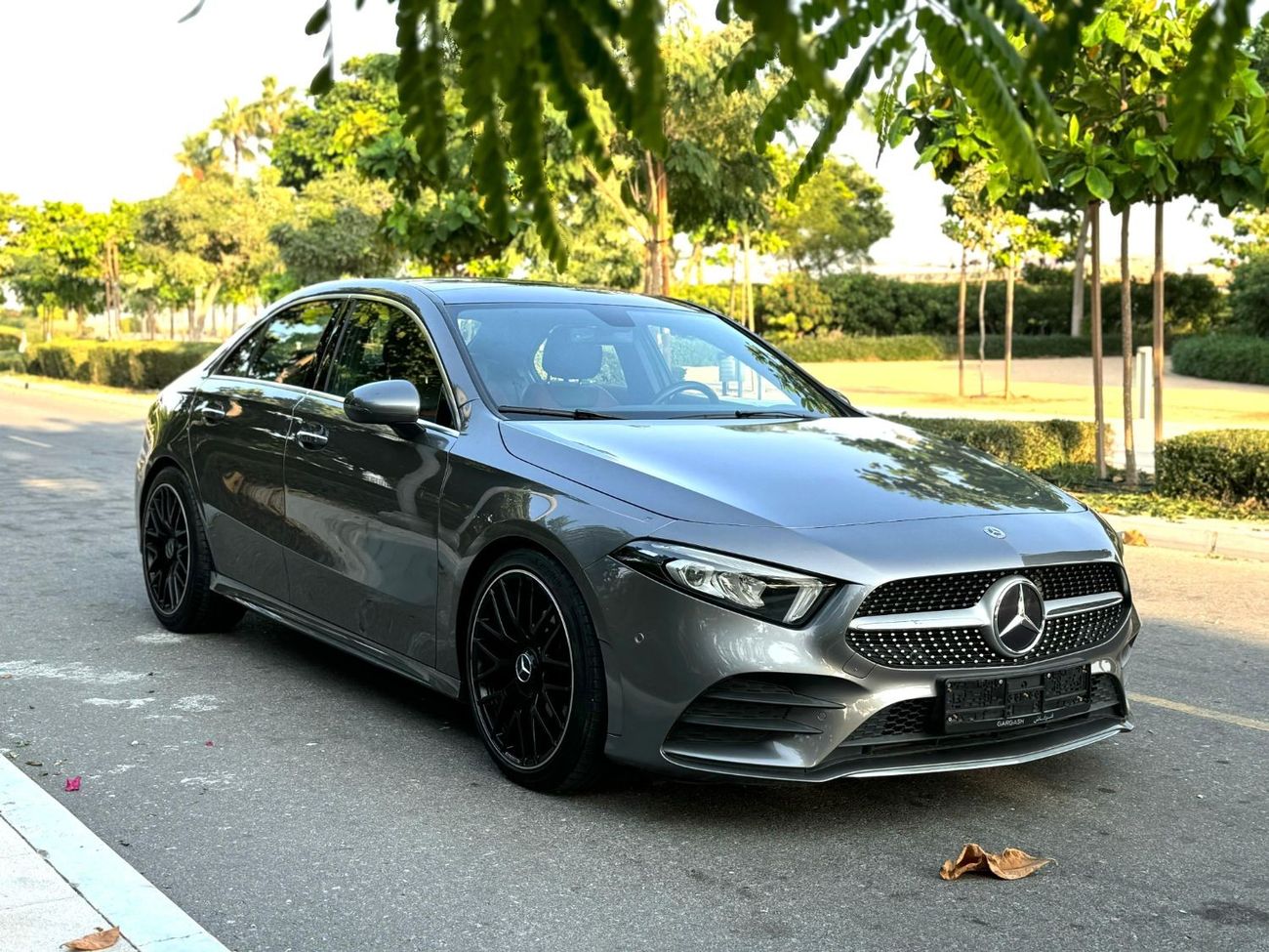 مرسيدس بنز A 200 Premium + 2.0L