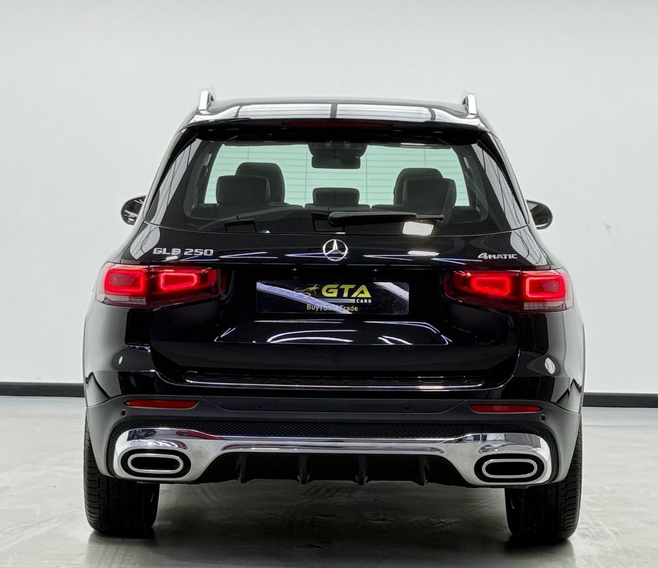 مرسيدس بنز GLB 250 4MATIC 2.0L 2022 Mercedes Benz GLB 250 4MATIC, 2027 MB Warranty + Service, Full MB Service History,