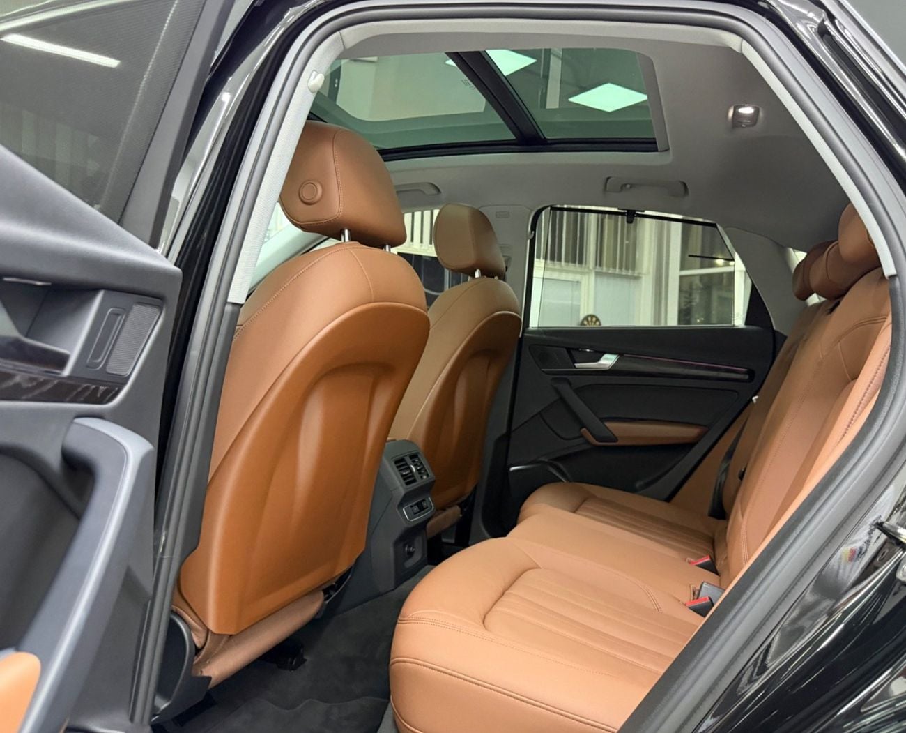 أودي Q5 45 TFSI Quattro Sport 2.0L