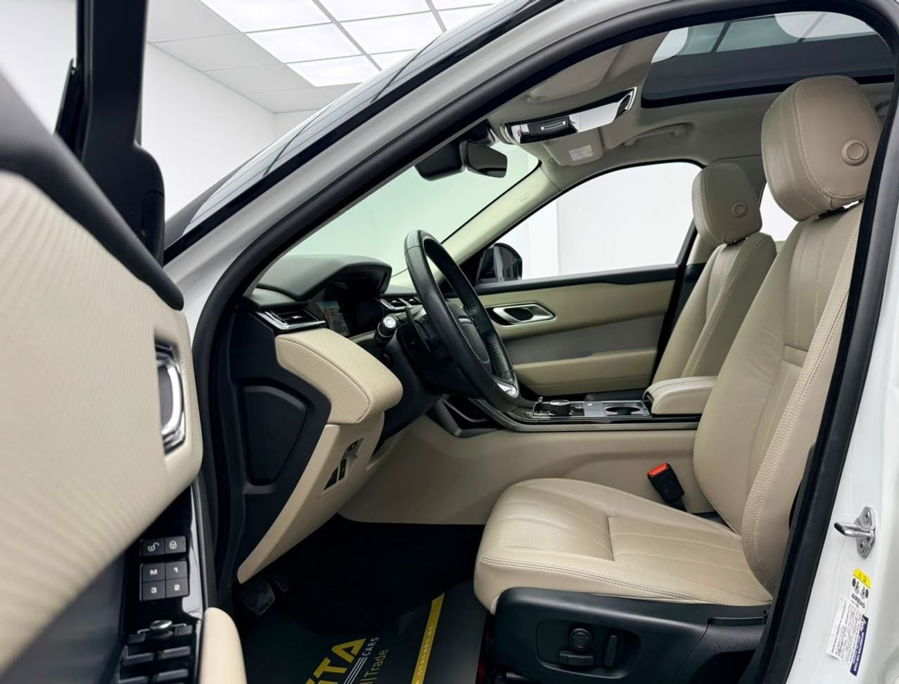 Land Rover Range Rover Velar P250 2020 Range Rover Velar P250 S, Warranty, Full Service History, Excellent Condition, GCC