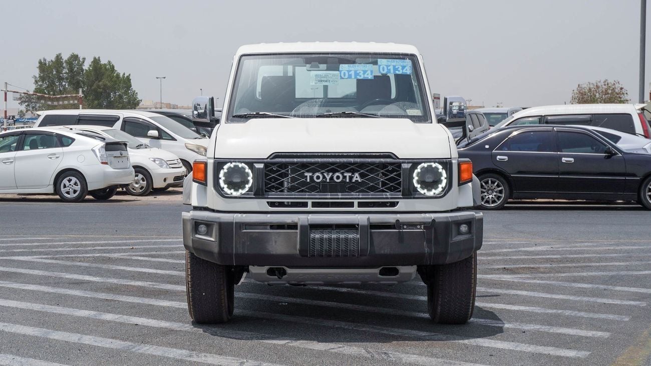 Toyota Land Cruiser Pick Up 4LX 4.OL V6 A/T