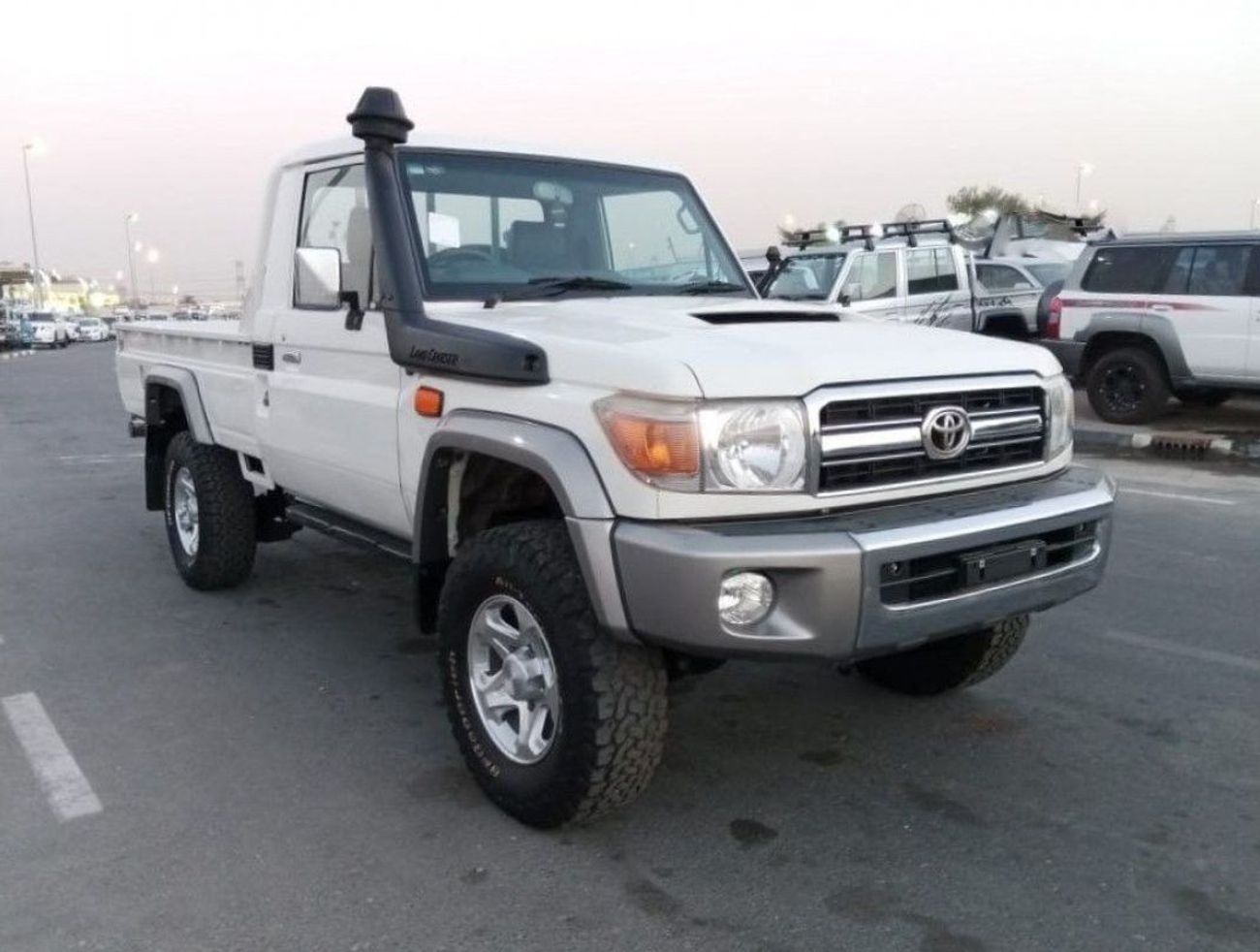 تويوتا لاند كروزر TOYOTA LAND CRUISER PICK UP (PM974)