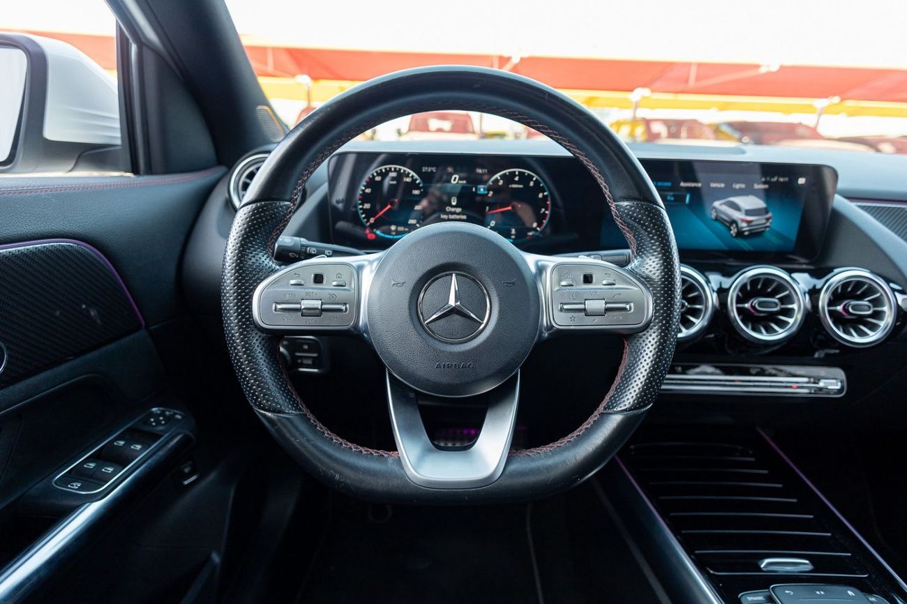 Mercedes Benz GLA 200