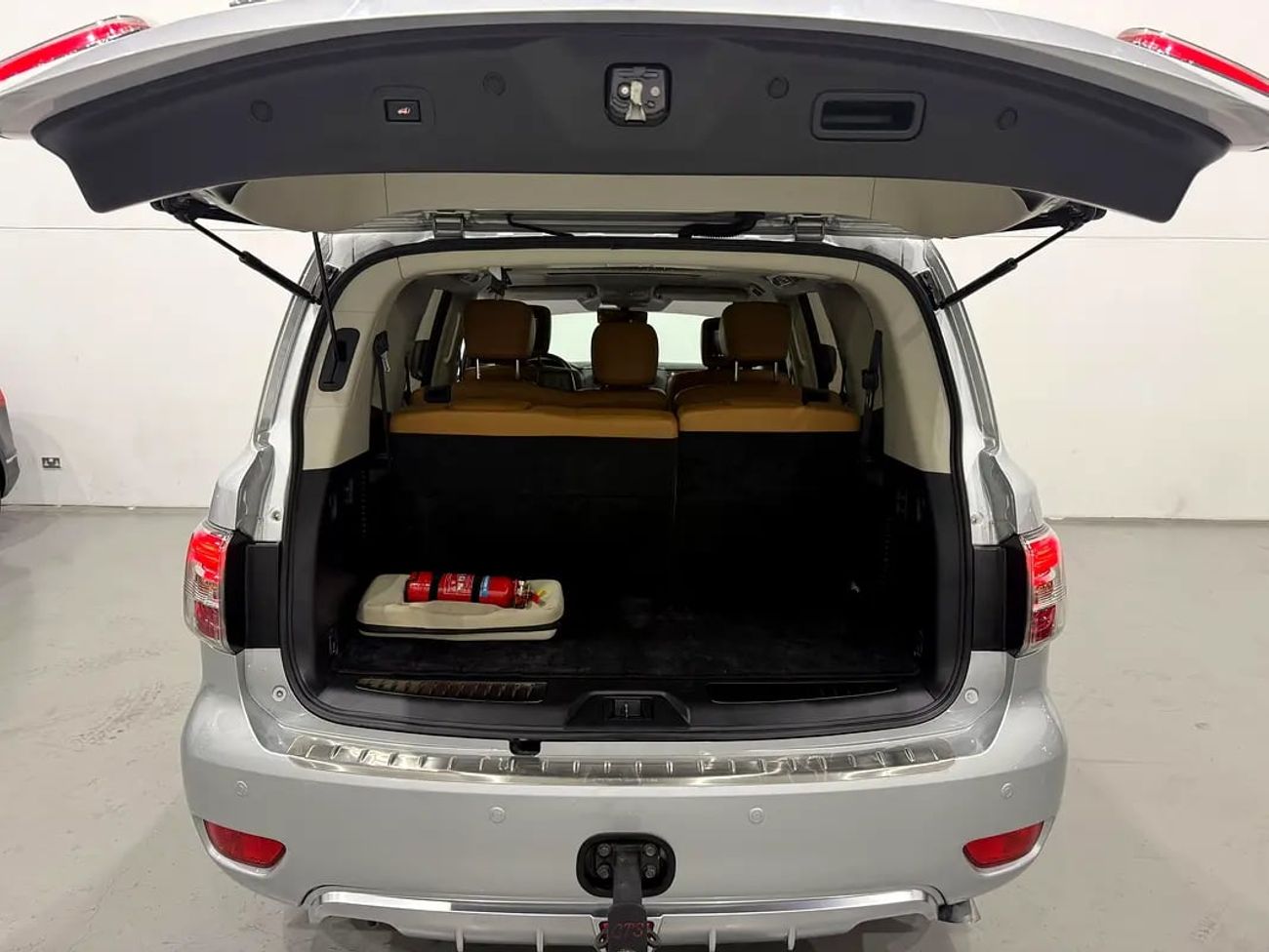 Nissan Patrol LE PLATINUM GCC LE Platinum / Original Paint- agency service history up to 100,000km