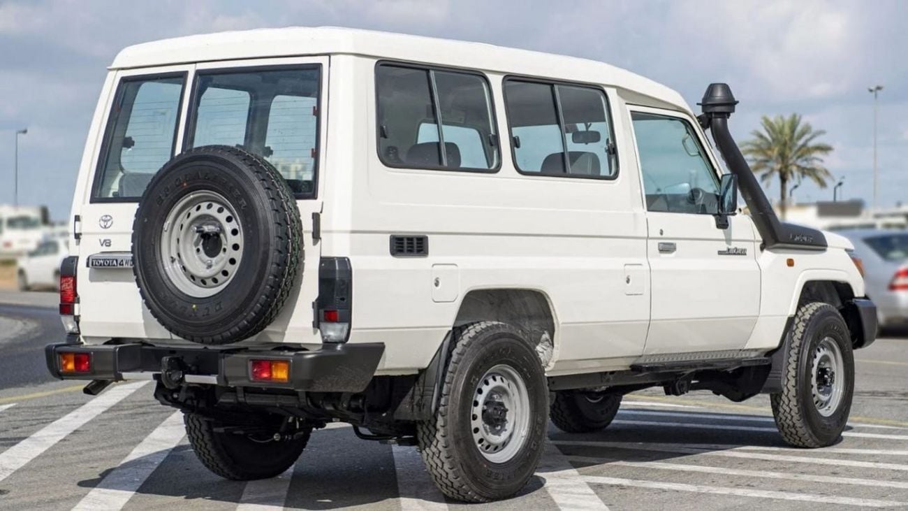 تويوتا لاند كروزر LAND CRUISER HARDTOP 3DOOR 4.5L V8