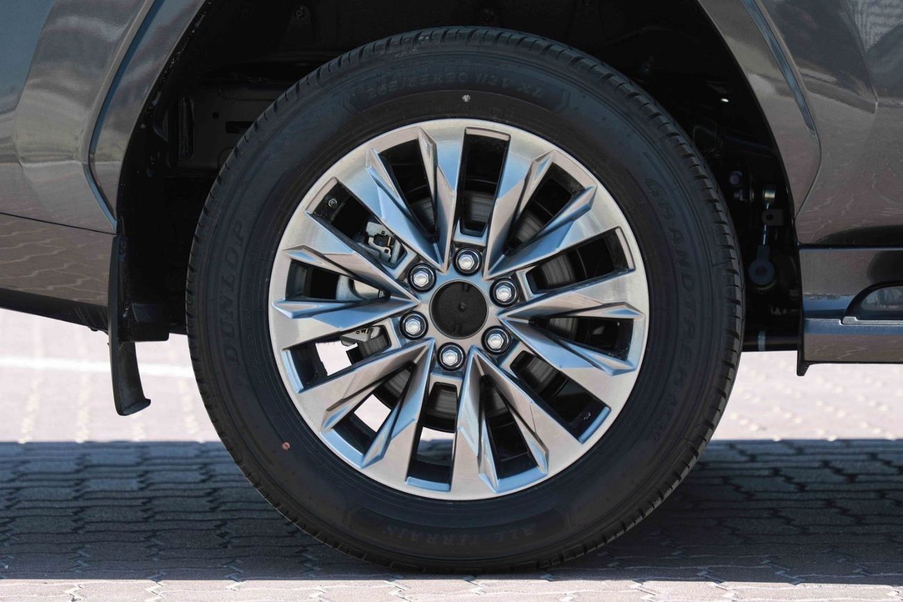 تويوتا لاند كروزر 2024 TOYOTA LC300 3.3 VX - GREY METTALIC inside BLACK | Export Only