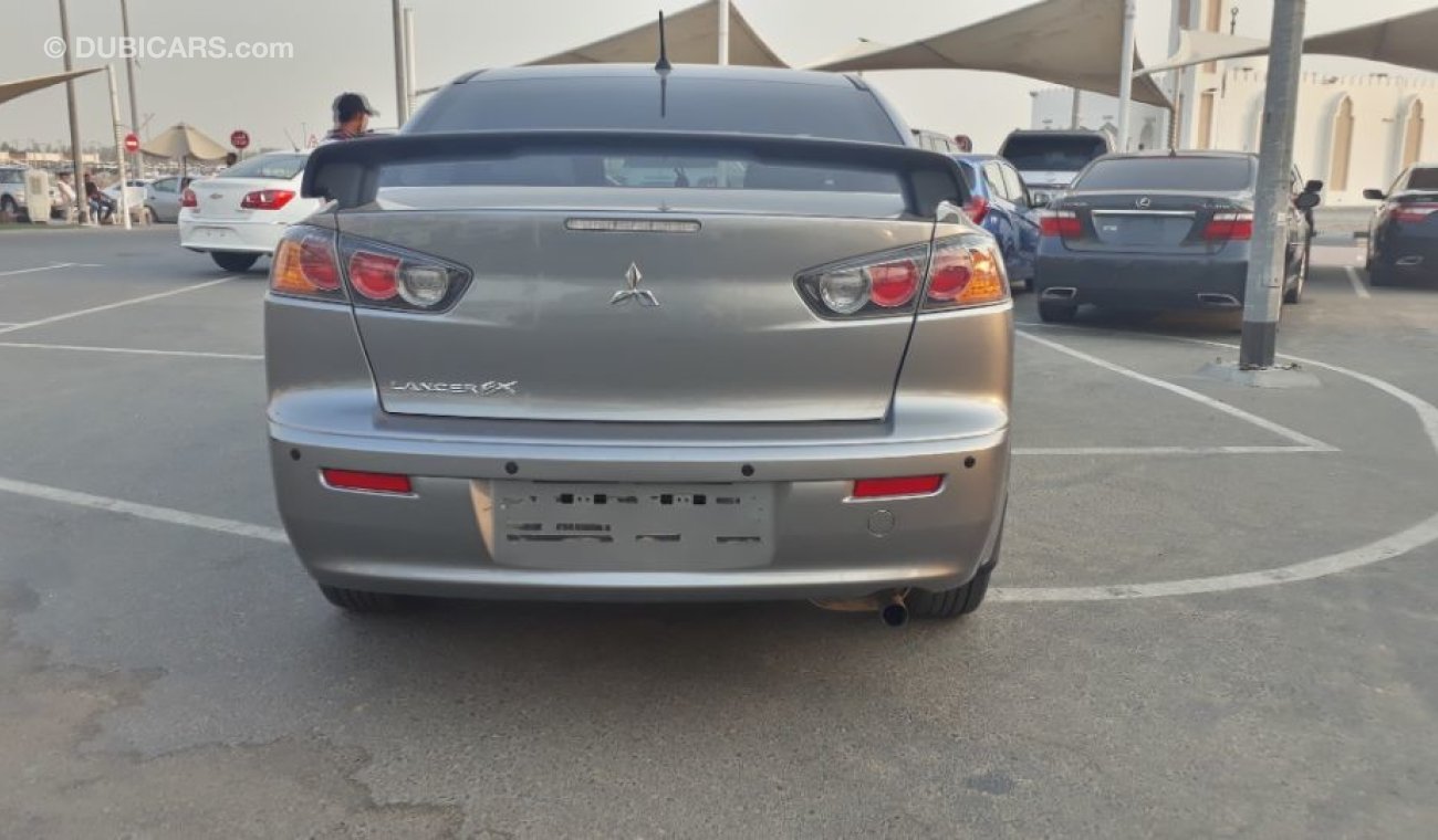 Mitsubishi Lancer السيارة نظيفه جدا بحاله ممتازه بدون حوادث ضمان شاسيه جير ماكينه