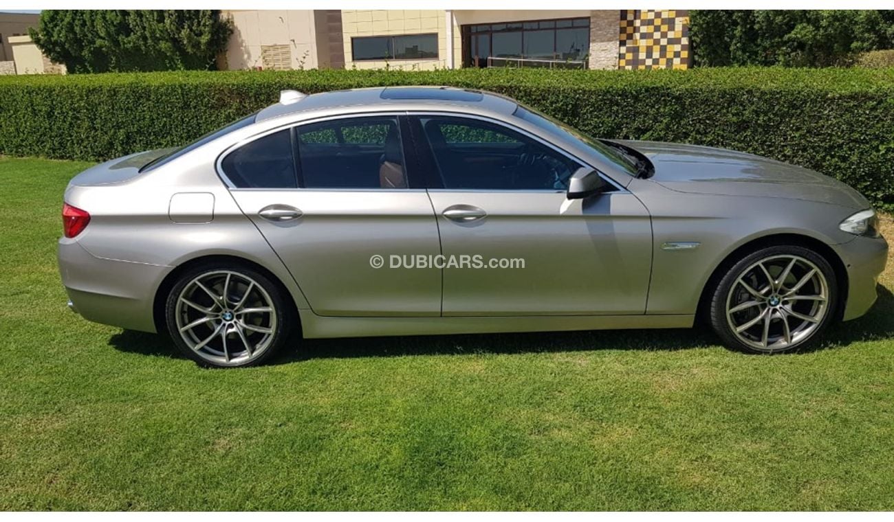 BMW 550i Bmw 550 model 2012 GCC car prefect condition full option low mileage option low mileage
