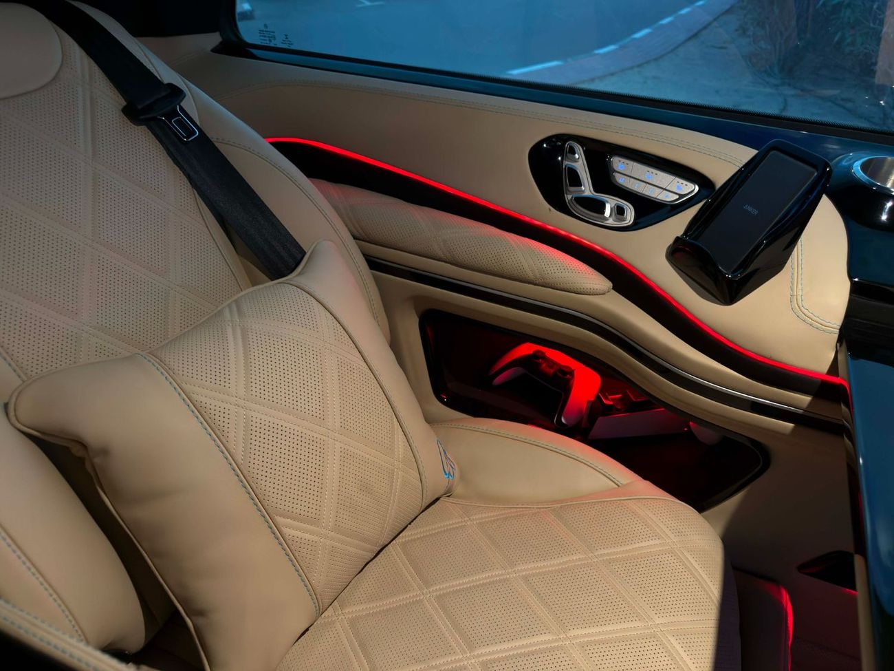 مرسيدس بنز V 250 GCC SPEC NEAT AND CLEAN