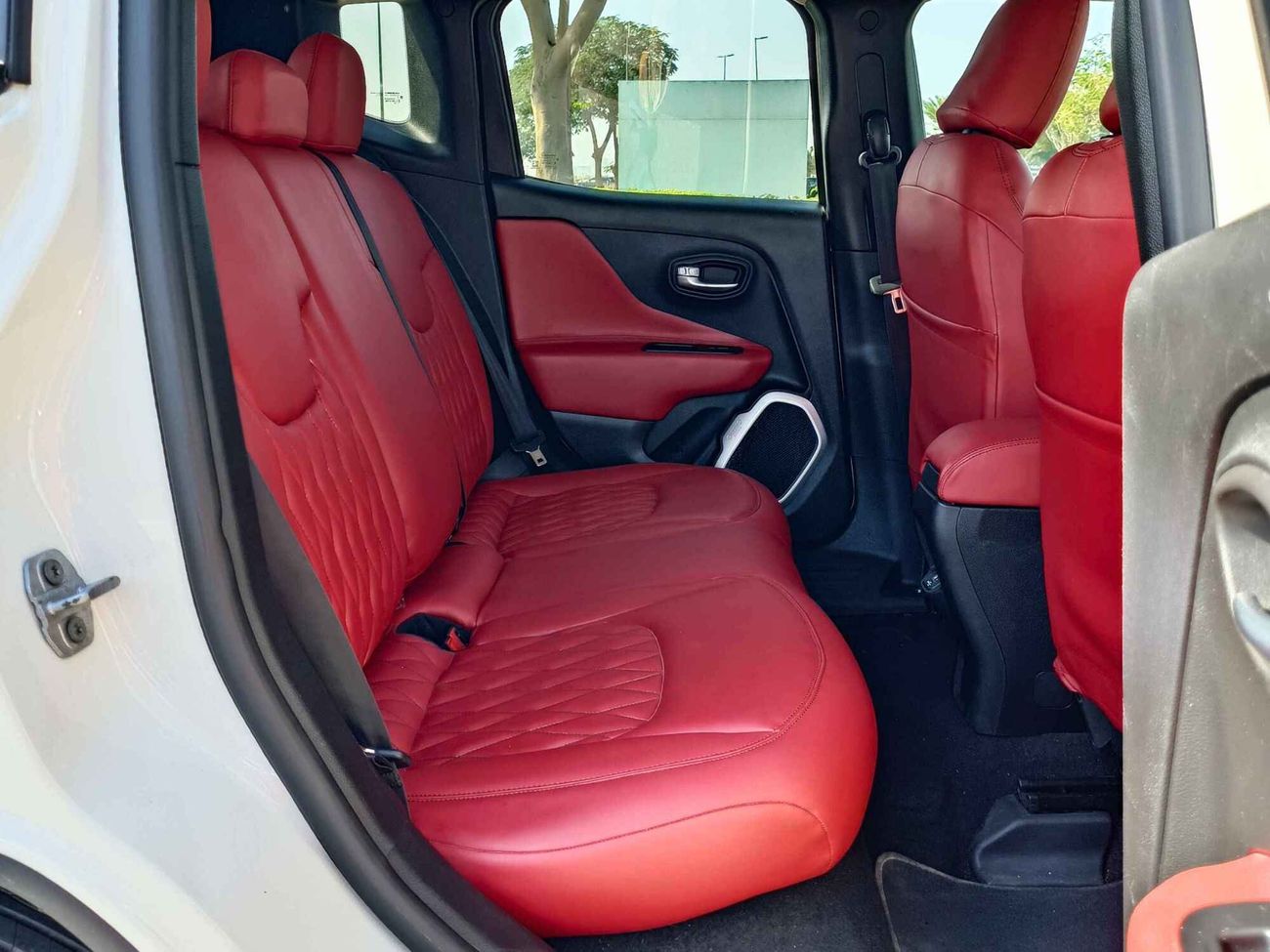 Jeep Renegade LATITUDE/ DVD/ LEATHER/ LOT#39541