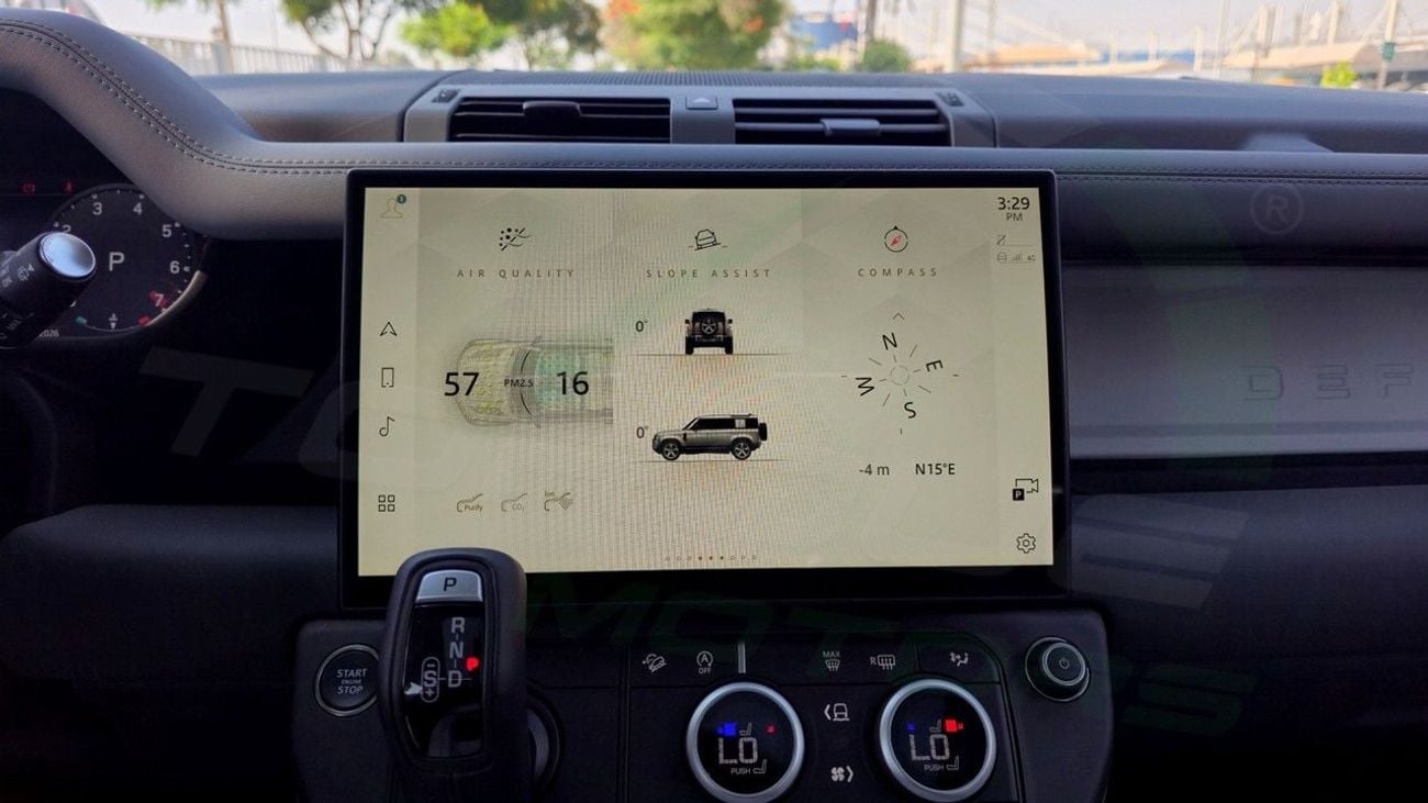 لاند روفر ديفندر 110 ( Only For Export ) X-Dynamic SE P300 AWD GCC 2026 BRAND NEW
