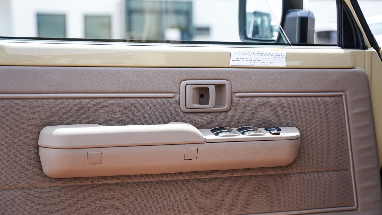 Toyota Land Cruiser Pick Up