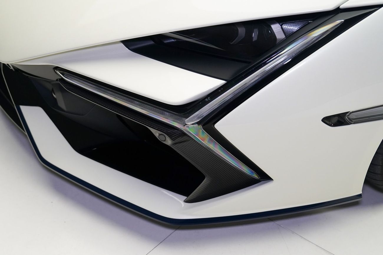 لامبورغيني ريفويلتو 6.5L V12 Hybrid