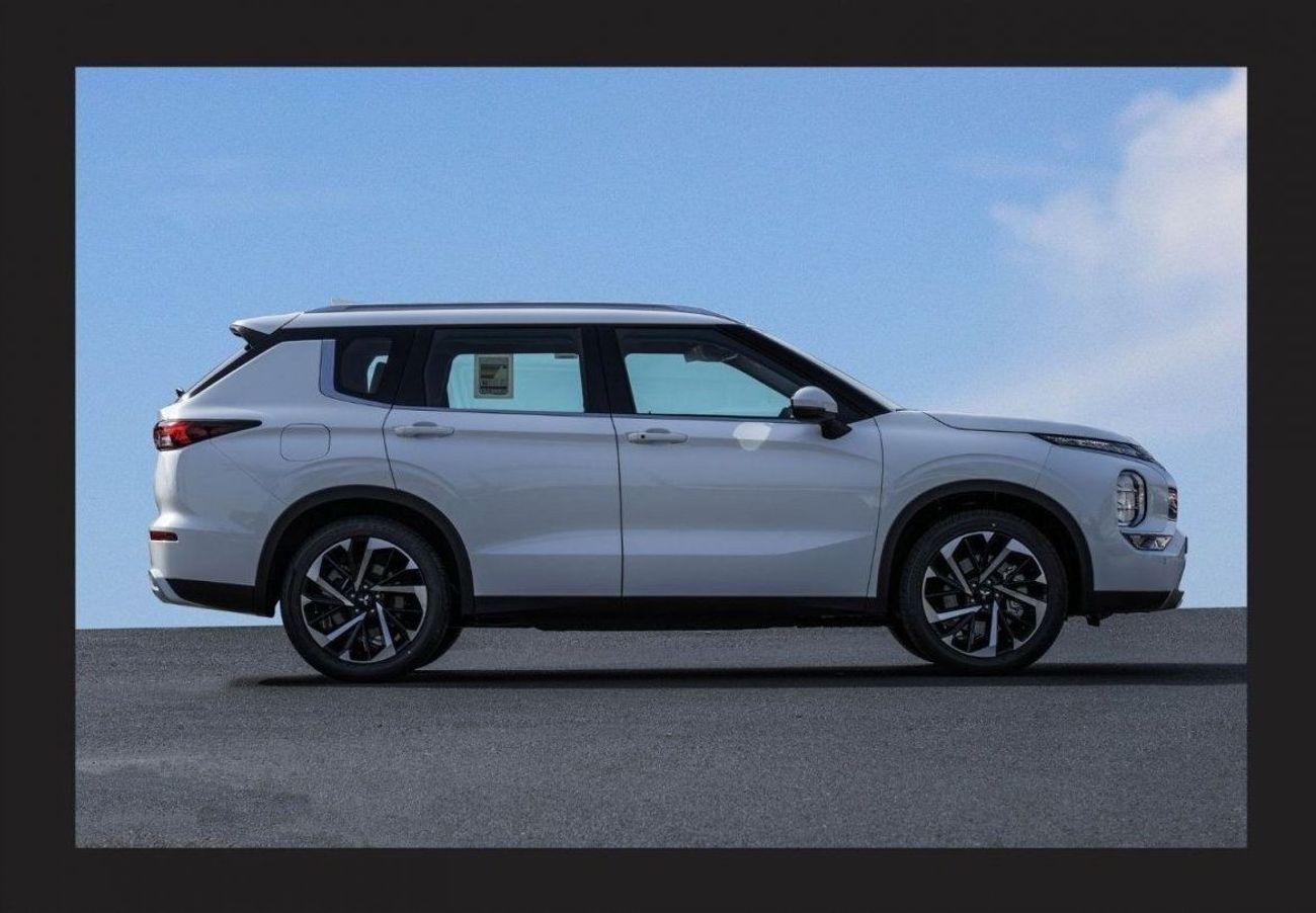 ميتسوبيشي آوتلاندر MITSUBISHI 2.5L Hi-LinePetrol Automatic Full