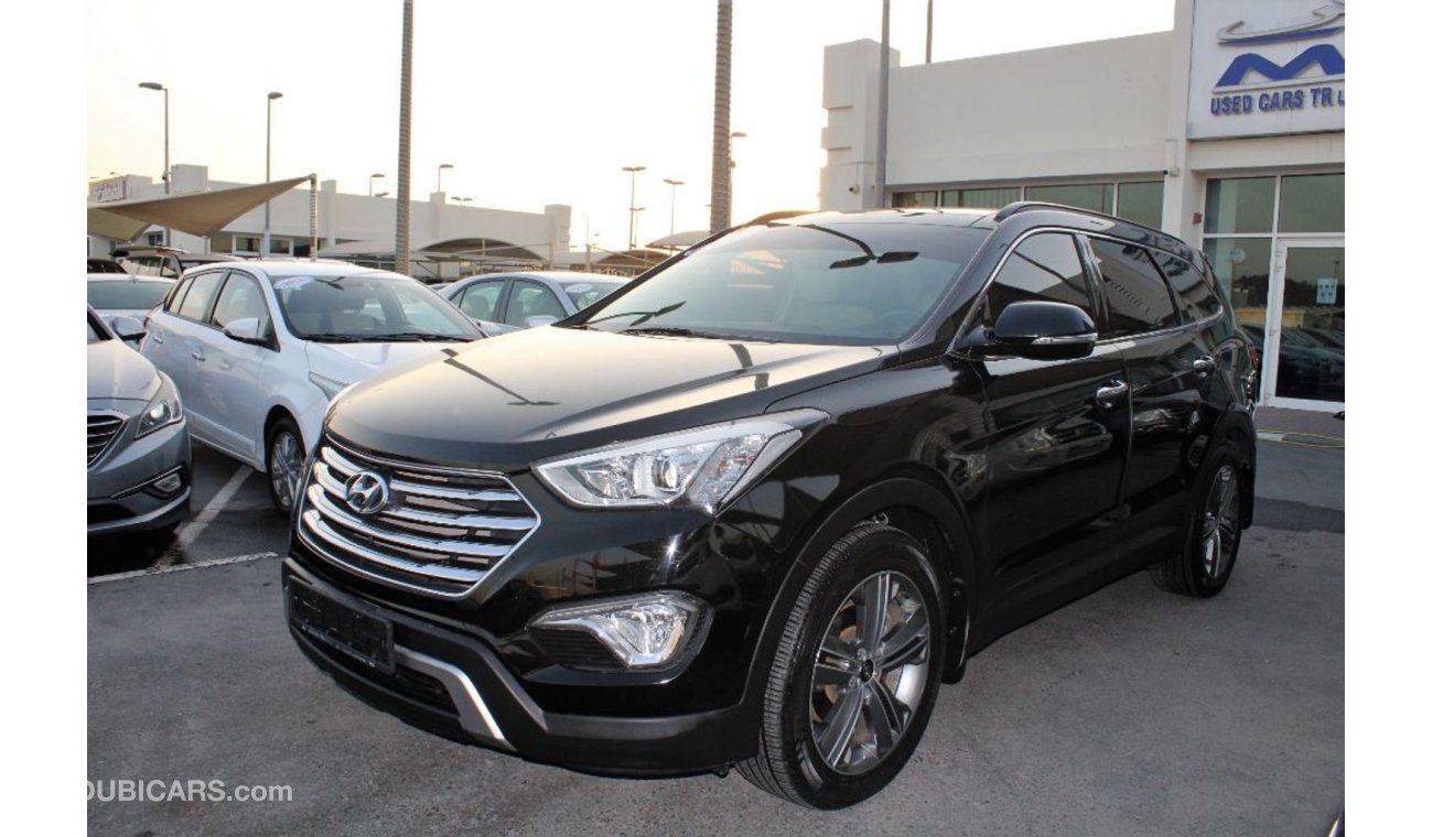 Hyundai Grand Santa Fe ACCIDENTS FREE - ORIGINAL PAINT - 2 KEYS - CAR IS IN PERFECT CONDITION INSIDE OUT